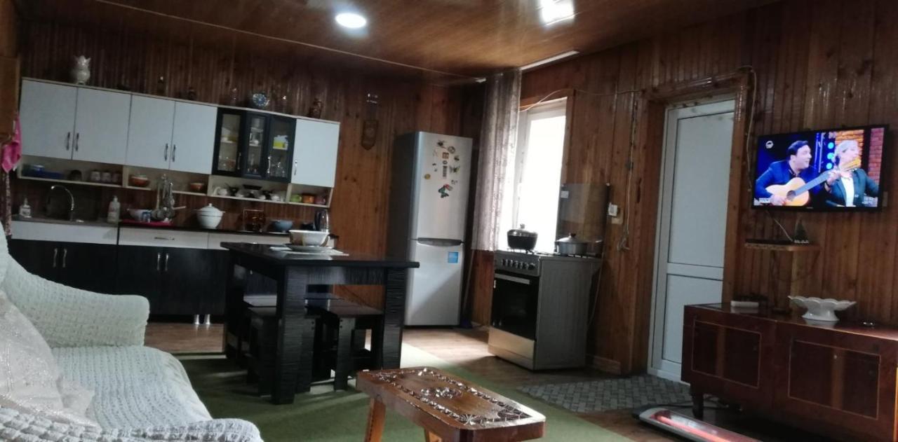 Guesthouse Leno Tsaldashi エクステリア 写真