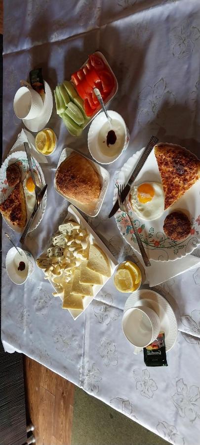 Guesthouse Leno Tsaldashi エクステリア 写真