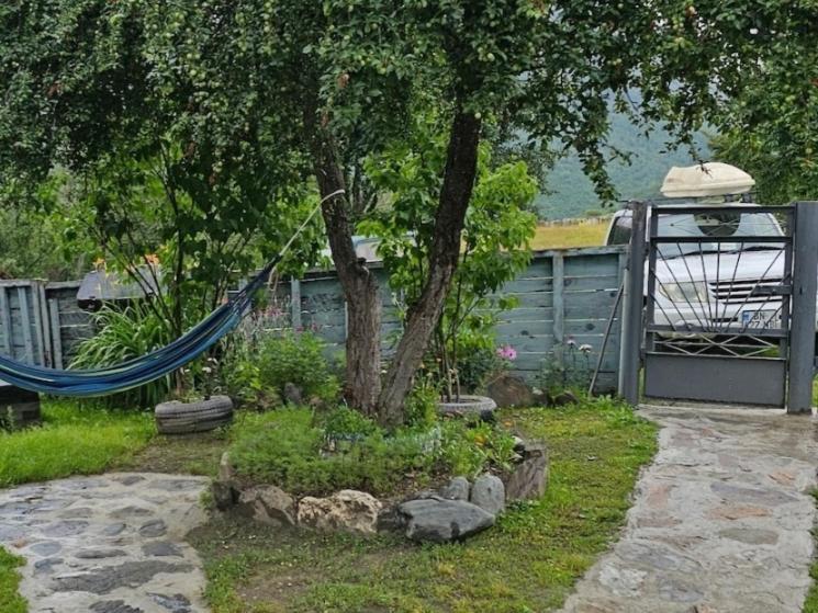 Guesthouse Leno Tsaldashi エクステリア 写真