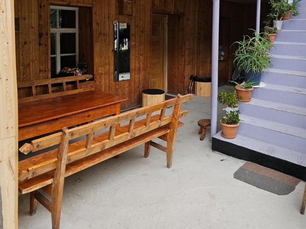 Guesthouse Leno Tsaldashi エクステリア 写真