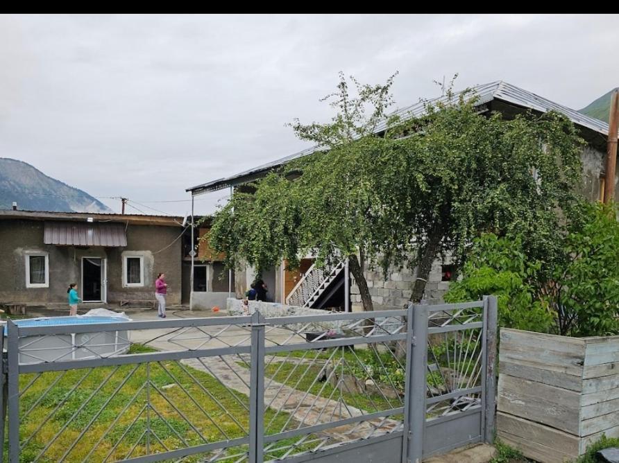 Guesthouse Leno Tsaldashi エクステリア 写真